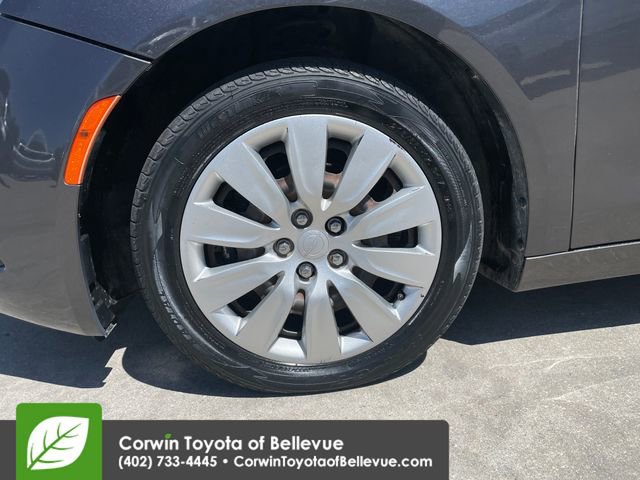 Used 2016 Chrysler 200 LX FWD image 25