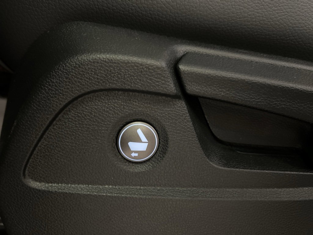 Used 2025 Honda Pilot Black Edition image 34