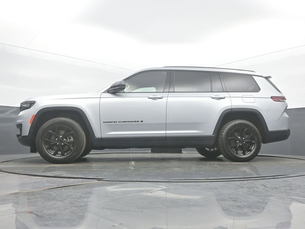 Used 2024 Jeep Grand Cherokee L Laredo AWD/4WD image 49