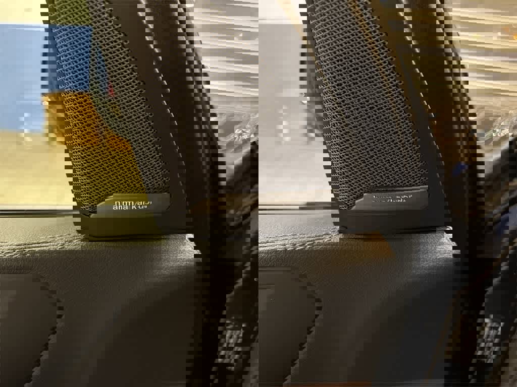 Used 2022 BMW X5 xDrive45e w/ M Sport Package image 38