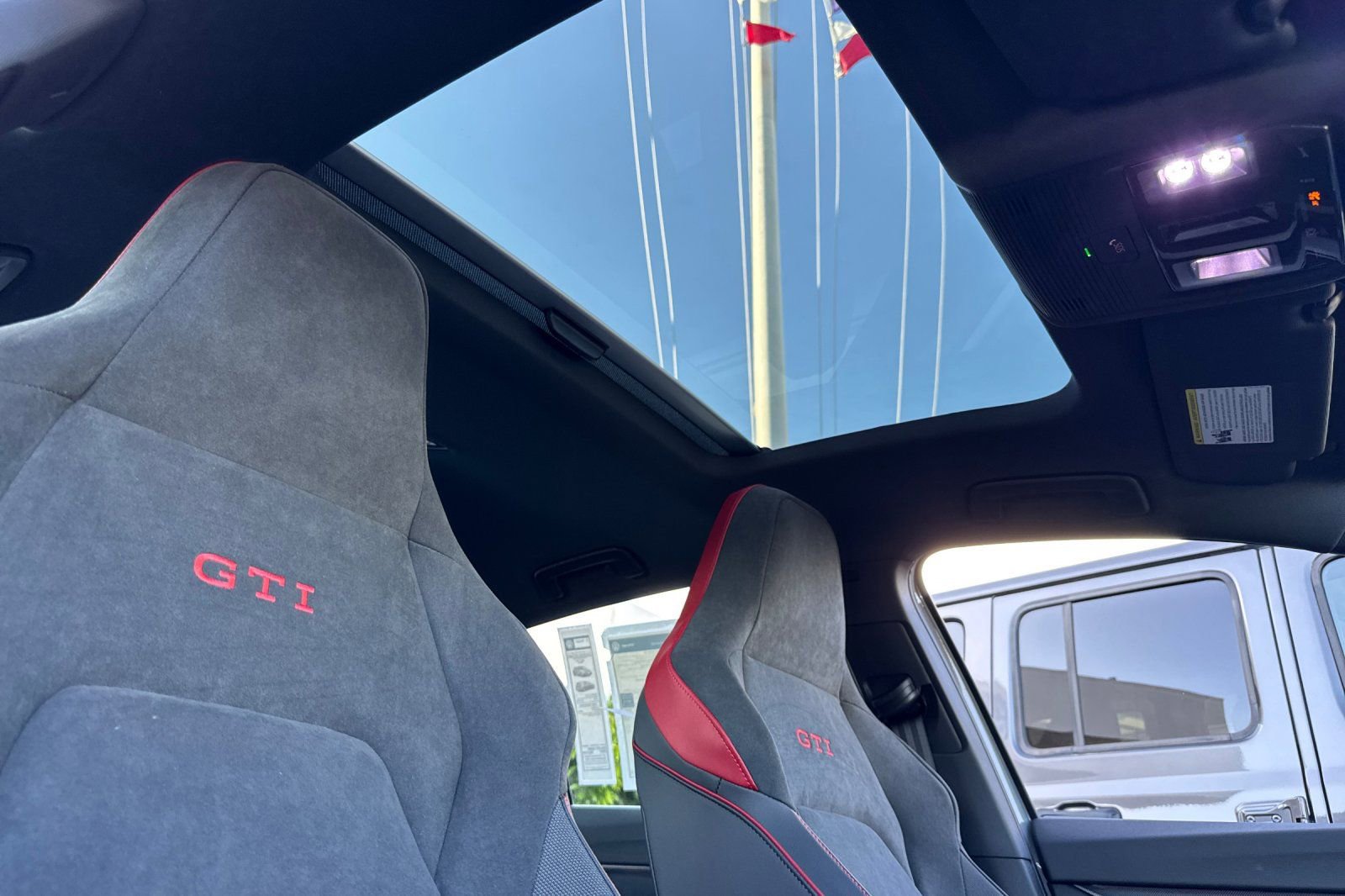 New 2026 Volkswagen GTI SE FWD image 17
