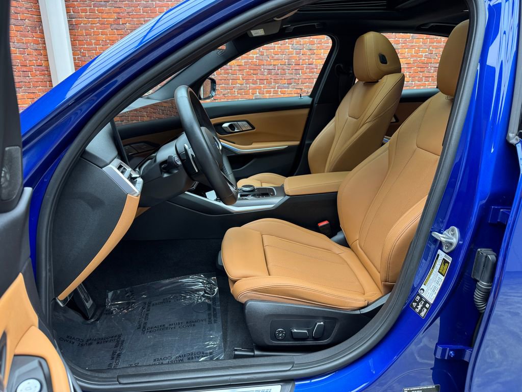 Certified 2025 BMW 330i xDrive Sedan w/ M Sport Package AWD/4WD image 23