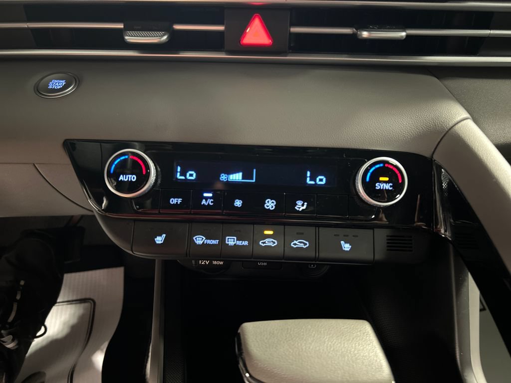 Used 2023 Hyundai Elantra Blue FWD image 17