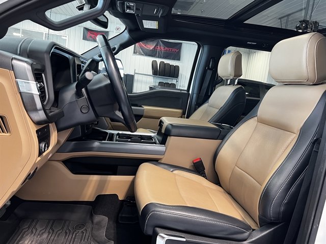 Used 2024 Ford F350 Lariat w/ Chrome Package image 12