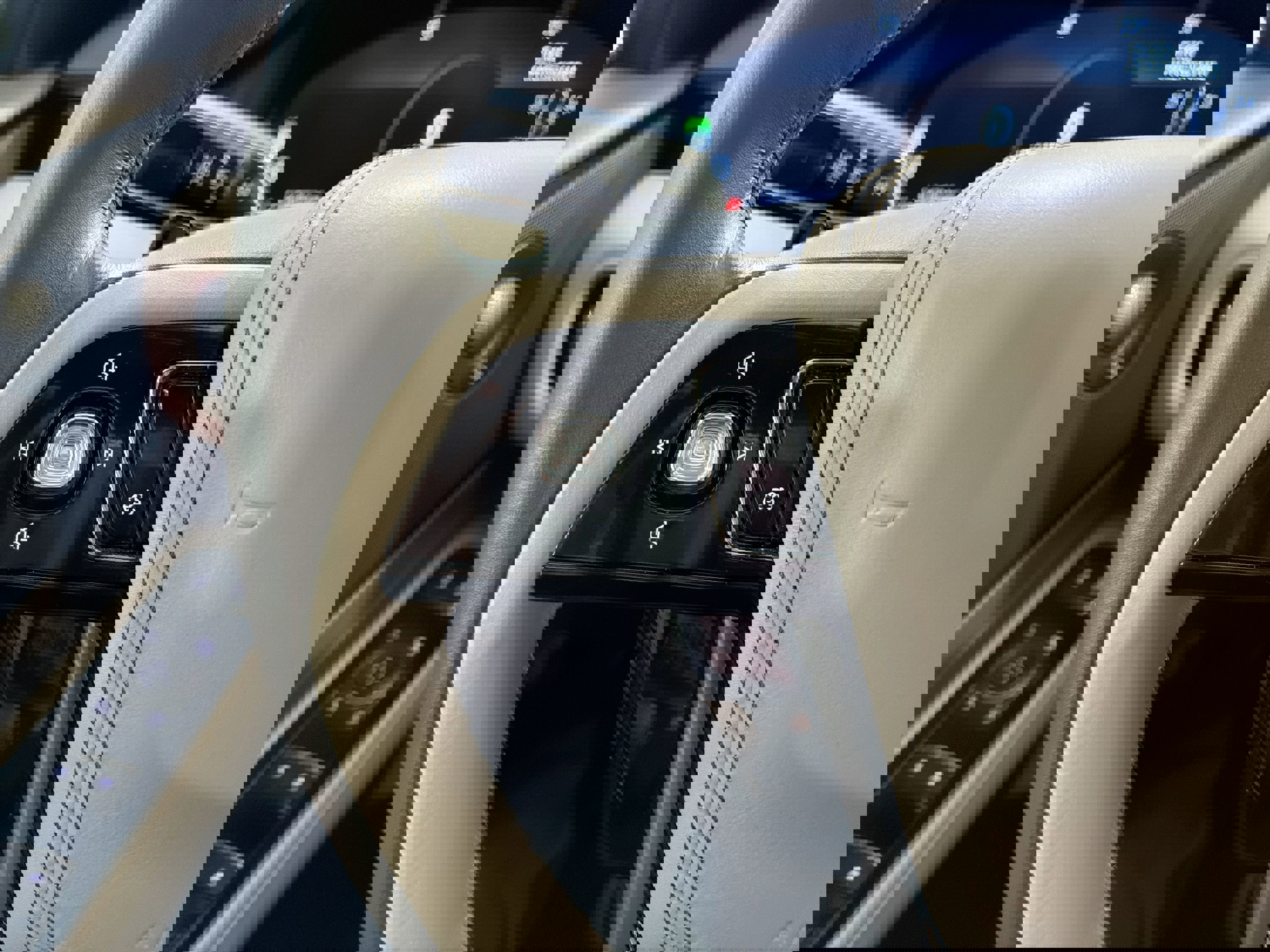 Used 2022 Lincoln Aviator Reserve image 14