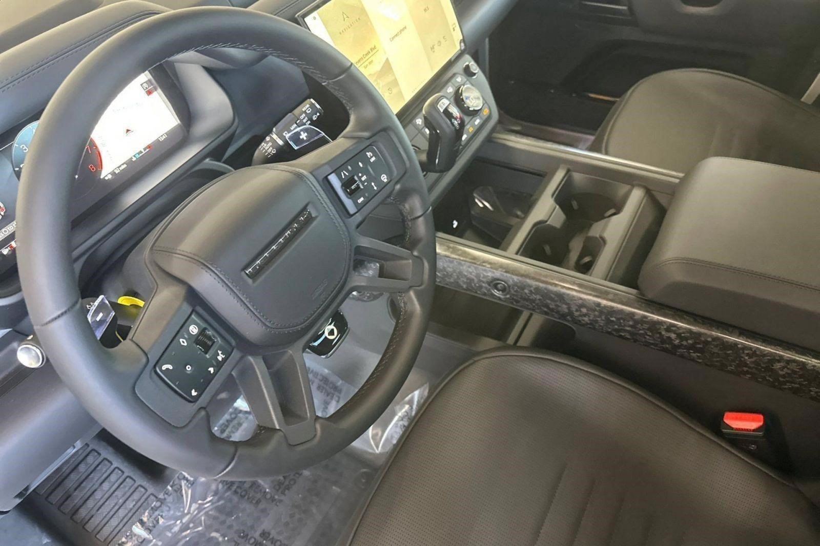 New 2026 Land Rover Defender 110 OCTA AWD/4WD image 3