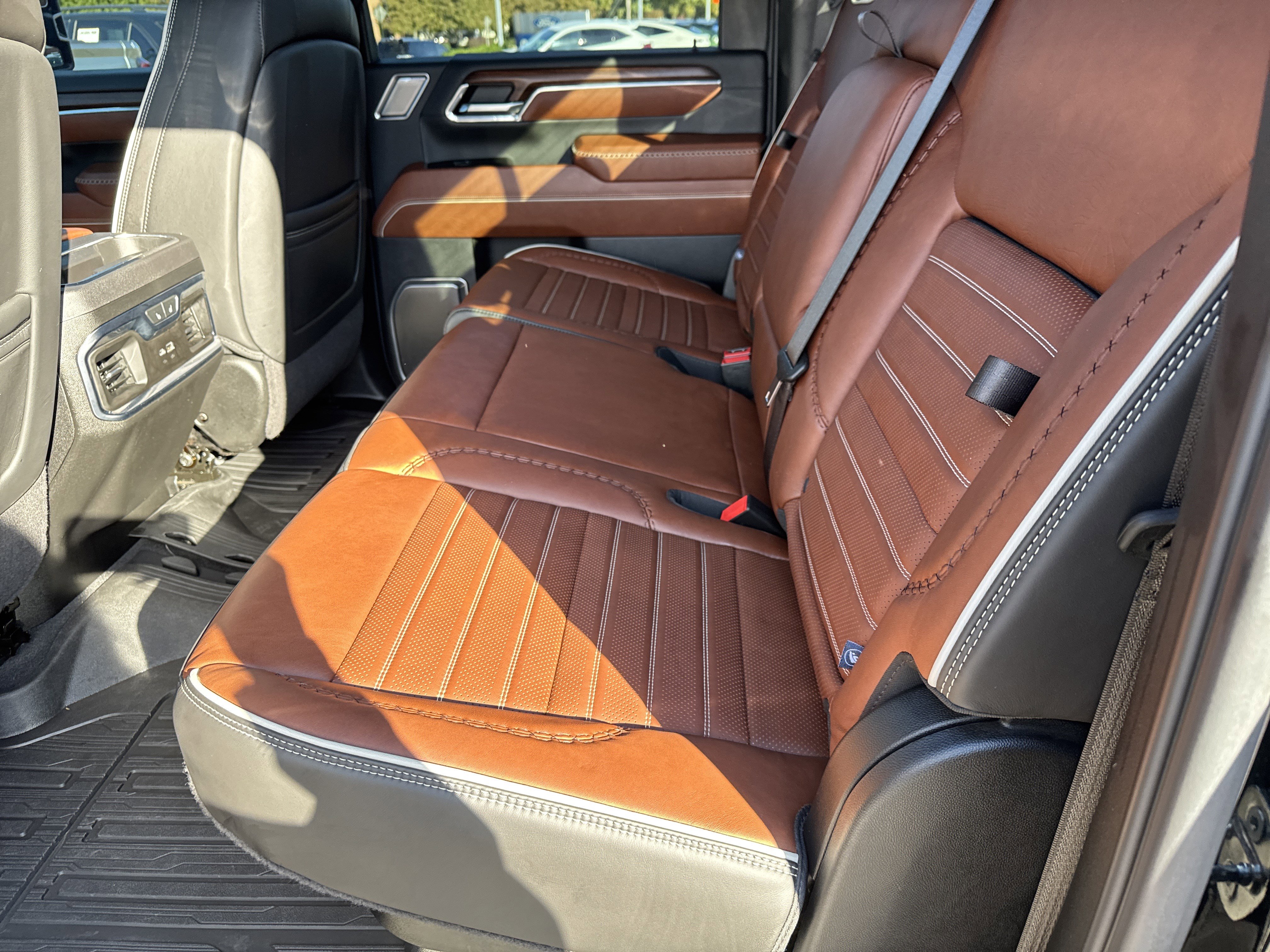 Used 2024 GMC Sierra 2500 Denali Ultimate image 11