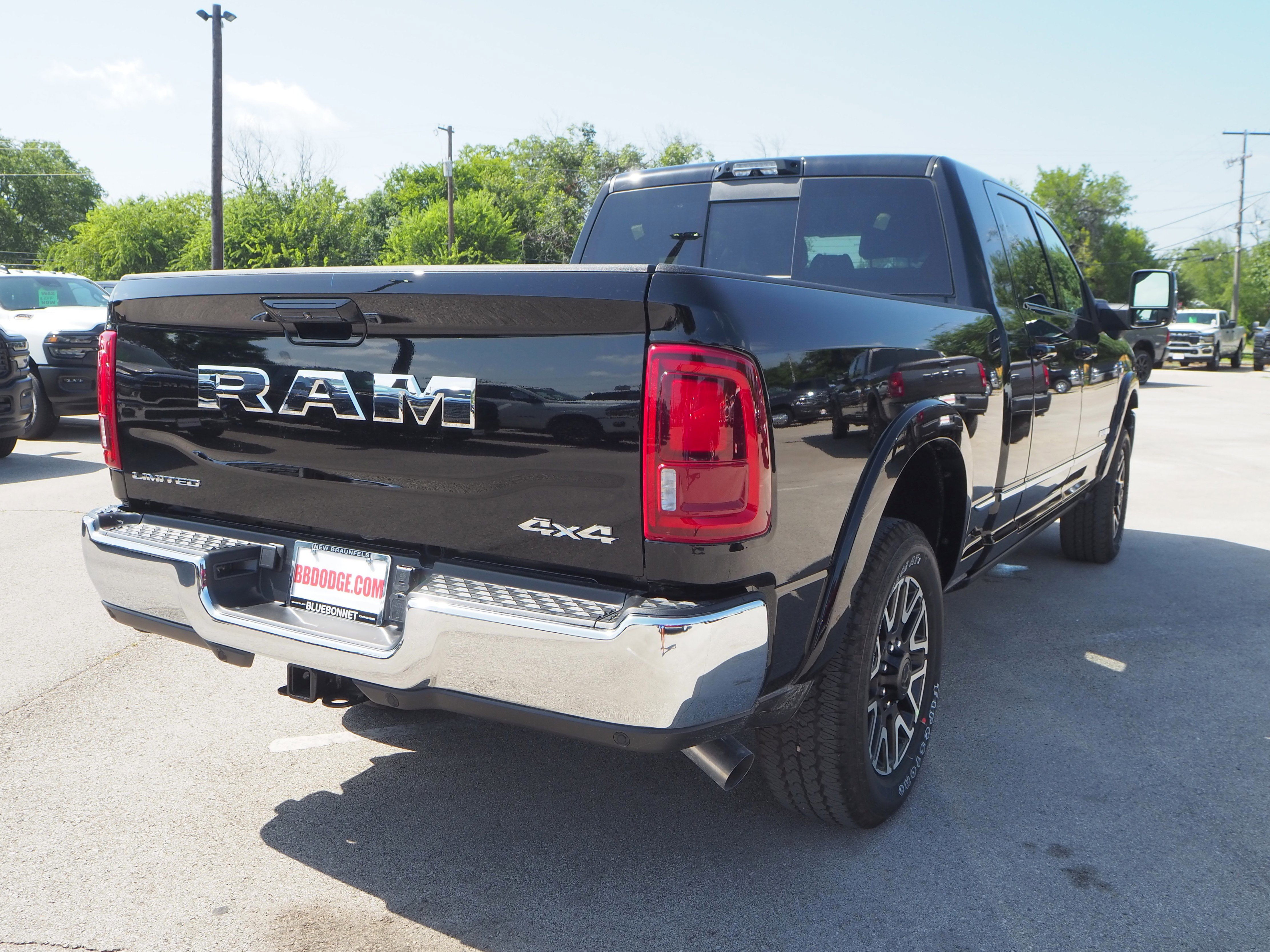 New 2025 RAM 2500 Limited AWD/4WD image 6