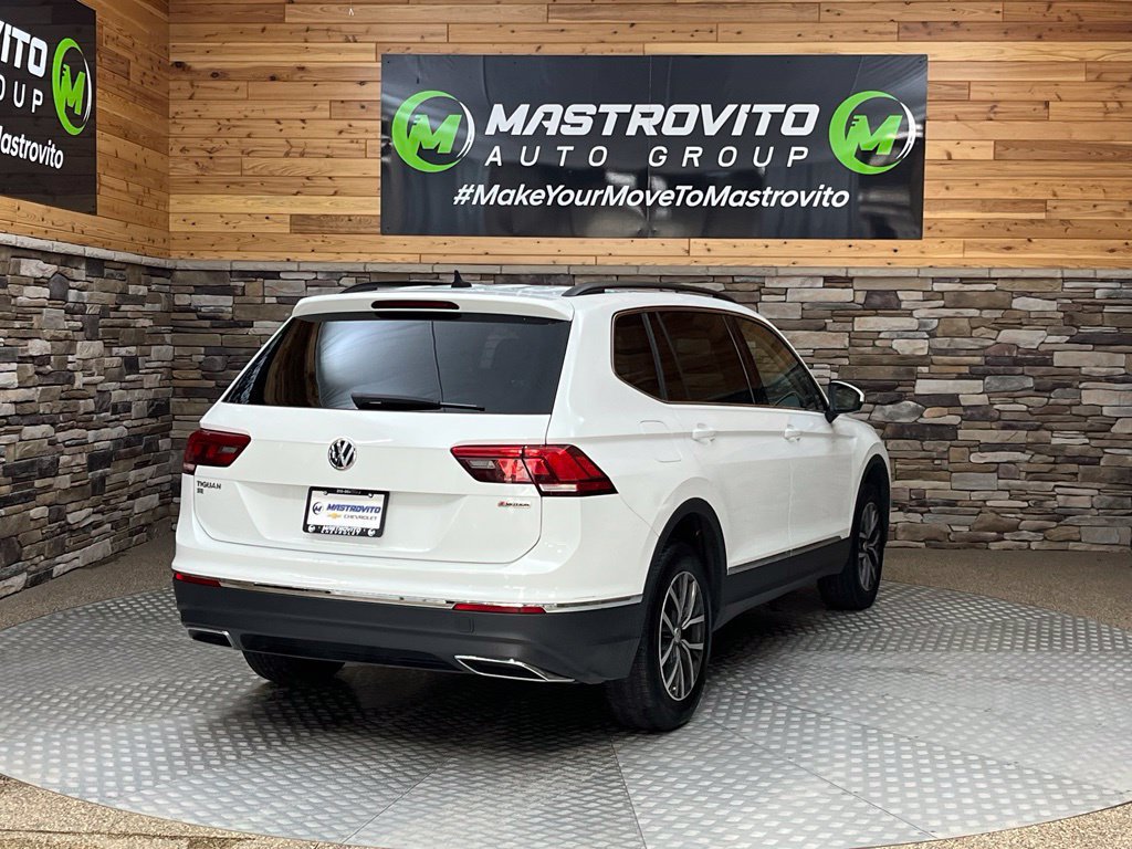 Used 2020 Volkswagen Tiguan SE w/ Panoramic Sunroof Package AWD/4WD image 16