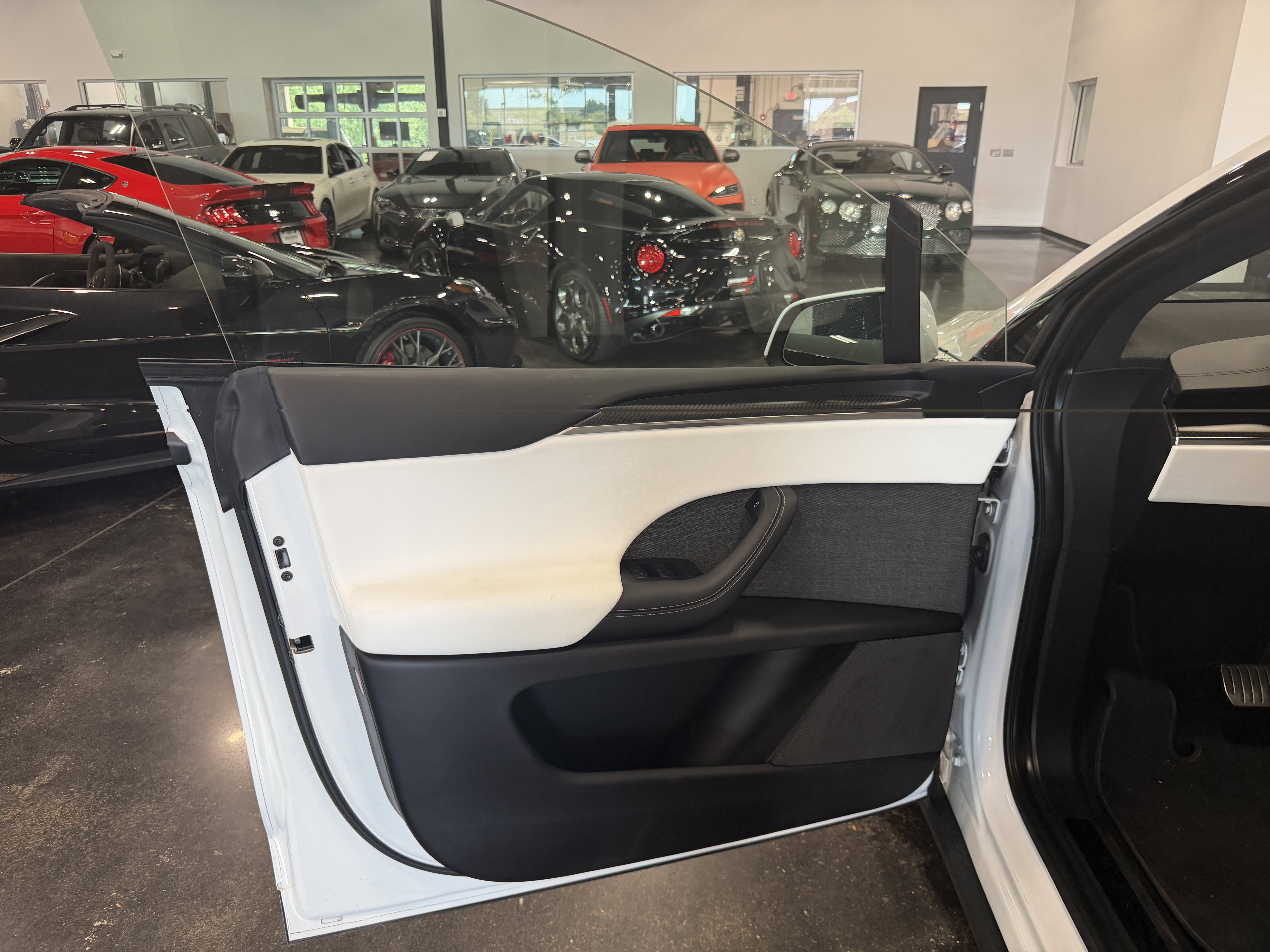 Used 2022 Tesla Model X Plaid AWD/4WD image 9