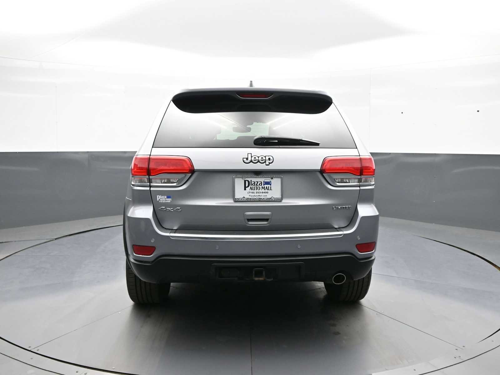 Used 2018 Jeep Grand Cherokee Limited AWD/4WD image 6