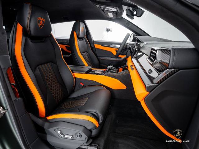 Used 2026 Lamborghini Urus SE AWD/4WD image 44