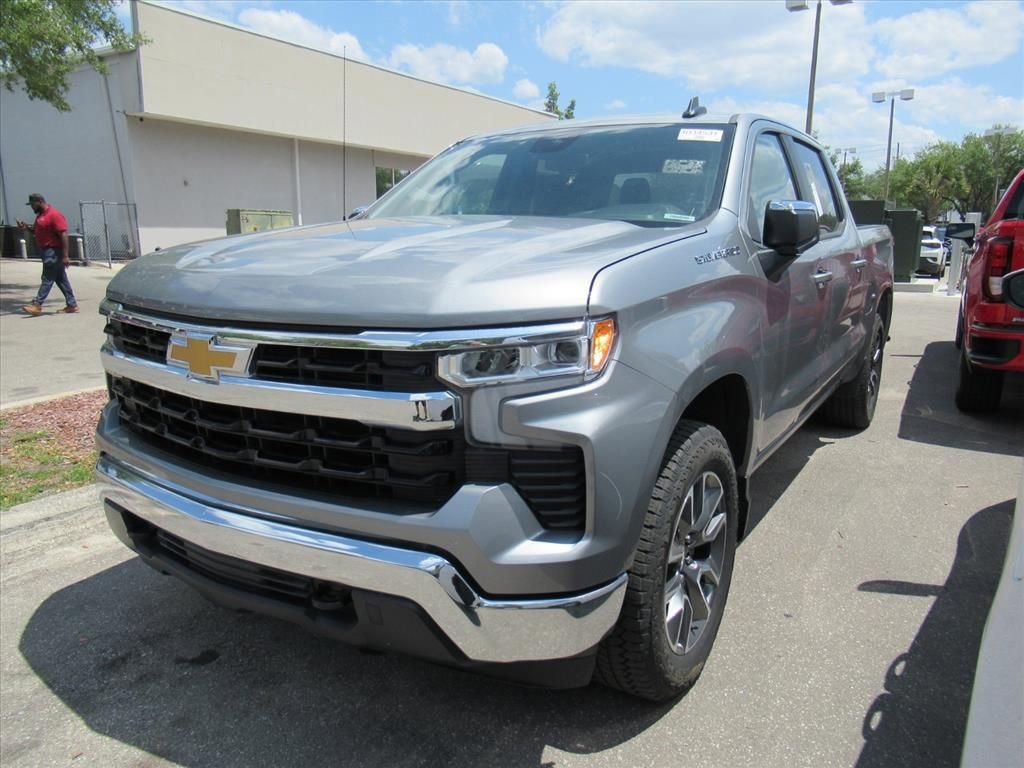 Used 2024 Chevrolet Silverado 1500 LT AWD/4WD image 2