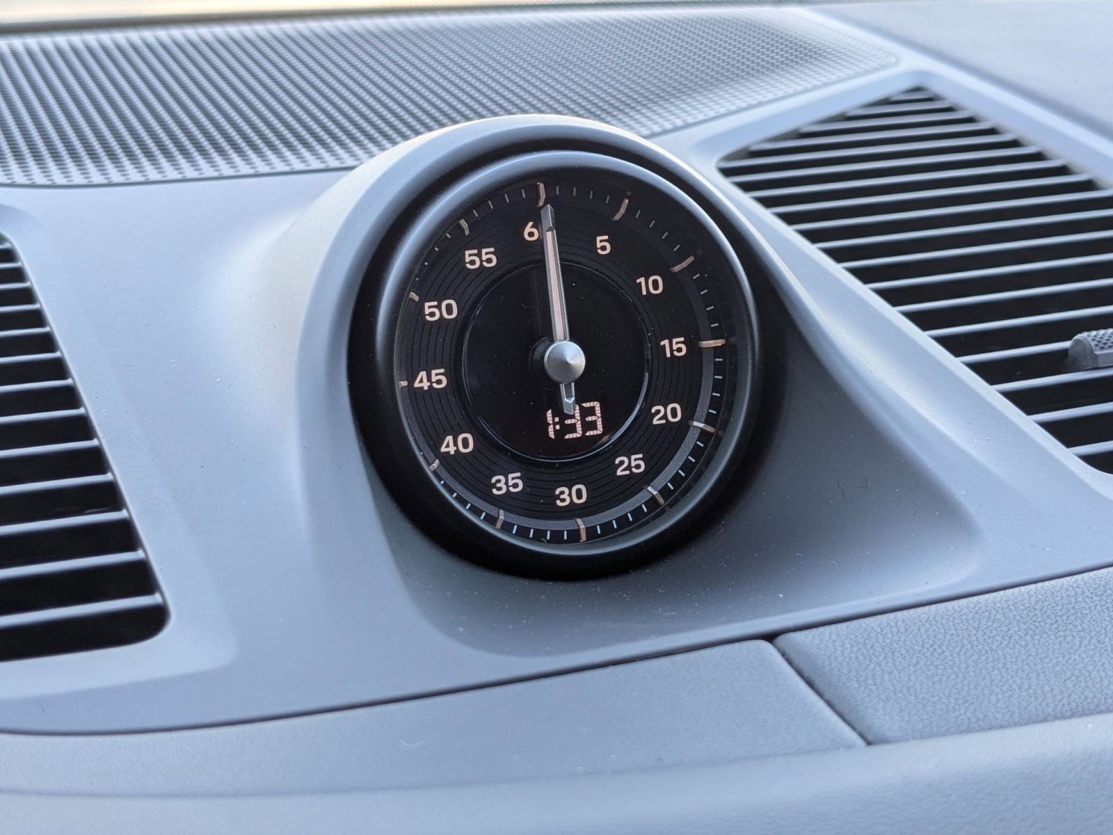 New 2026 Porsche Cayenne Coupe image 21