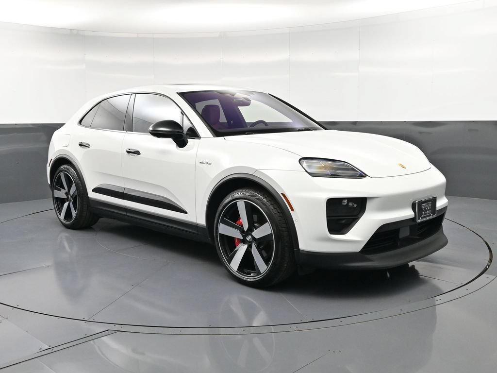 Certified 2025 Porsche Macan 4S Electric AWD/4WD image 10