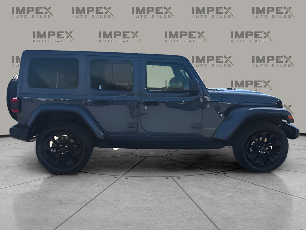 Used 2025 Jeep Wrangler Unlimited Sahara AWD/4WD image 6