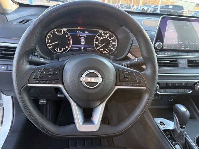 Used 2025 Nissan Altima 2.5 SV image 23