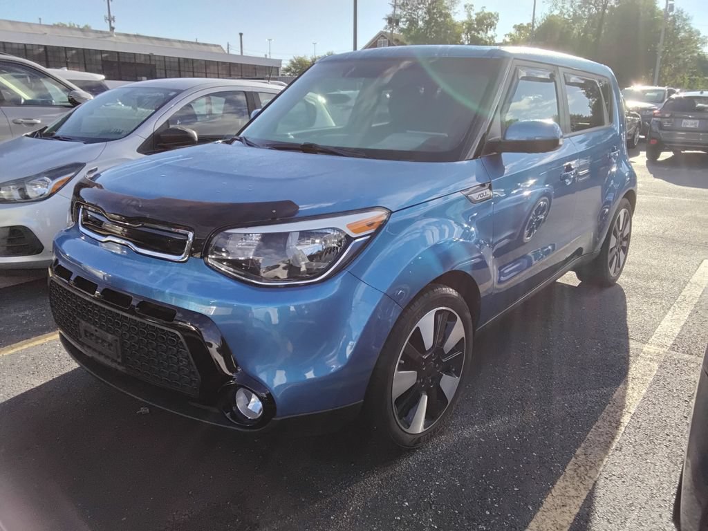 Used 2016 Kia Soul + w/ Designer's Package FWD image 2