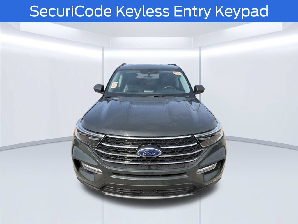 Used 2024 Ford Explorer XLT w/ Equipment Group 202A AWD/4WD image 8