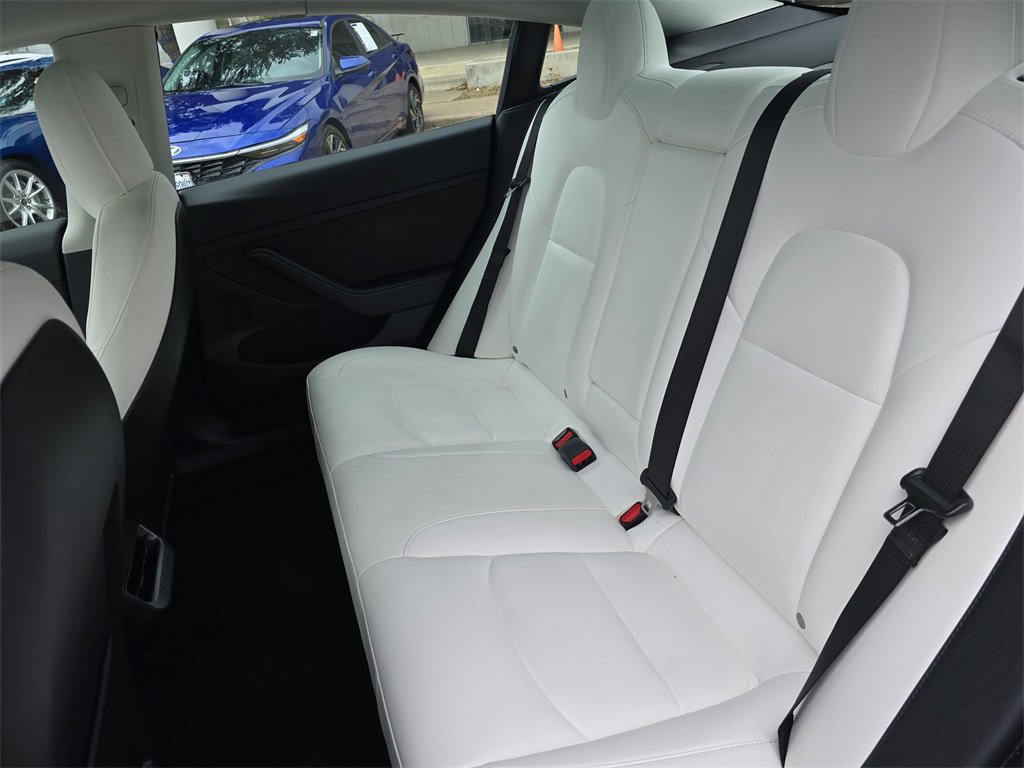Used 2023 Tesla Model 3 Standard Range image 14