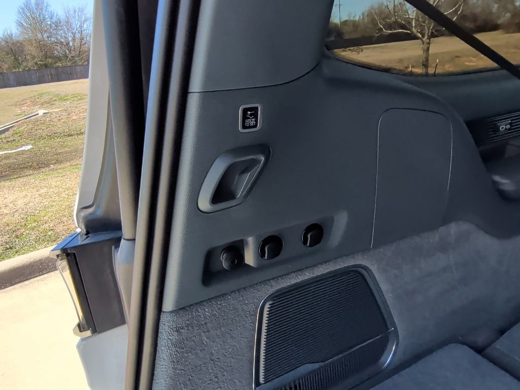 Used 2023 Jeep Grand Wagoneer Series III image 46