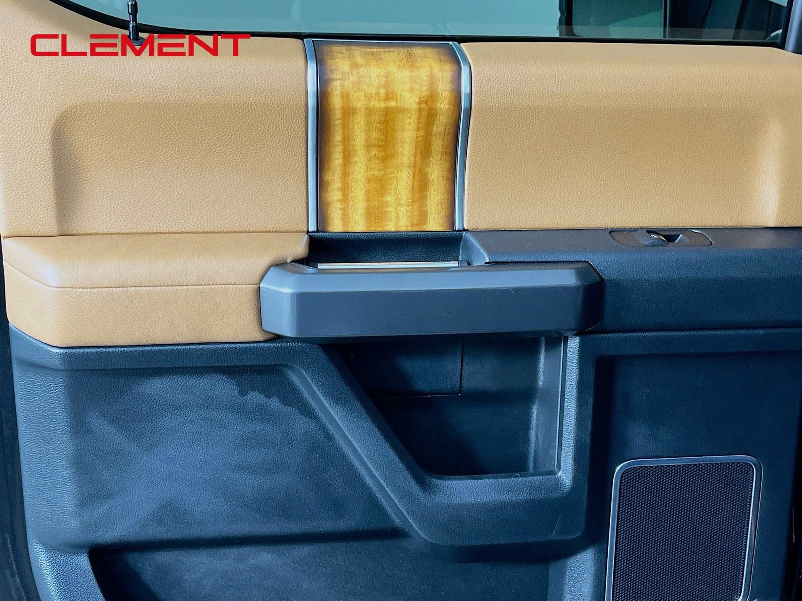 Used 2016 Ford F150 Limited image 31