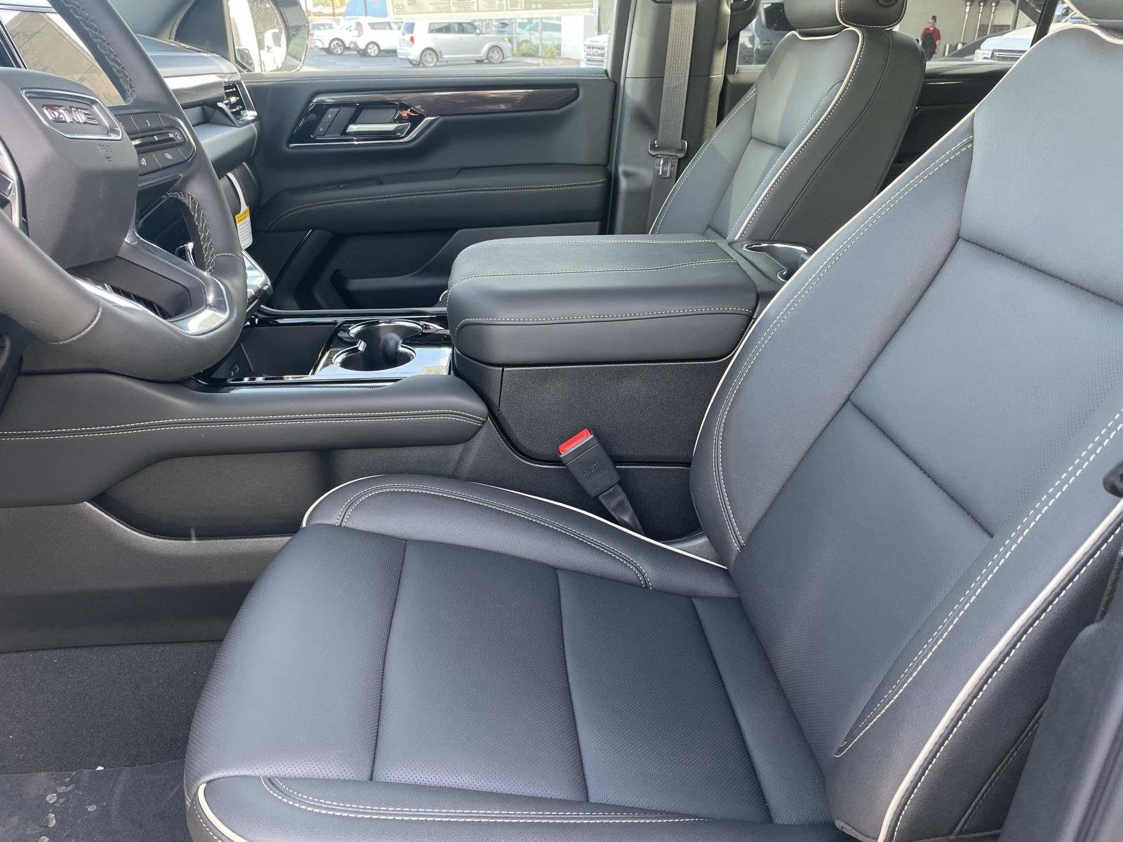 New 2026 GMC Yukon XL Elevation image 21