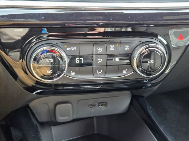 New 2025 Chevrolet Trax RS w/ Driver Confidence Package image 28