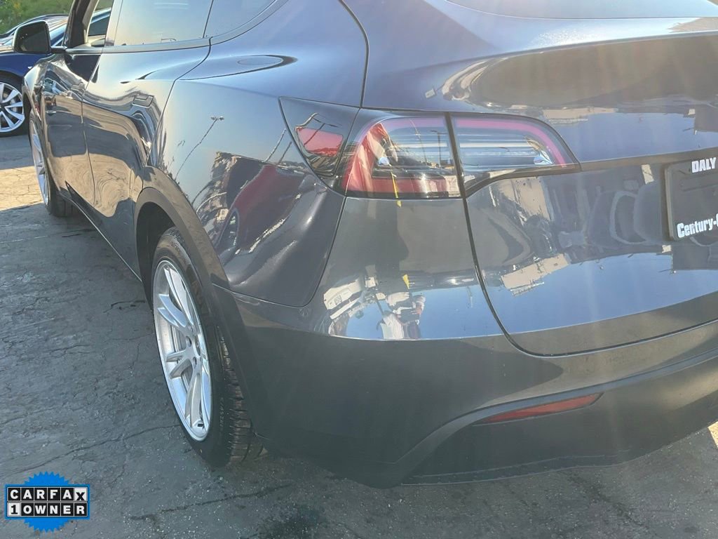 Used 2023 Tesla Model Y Long Range image 98