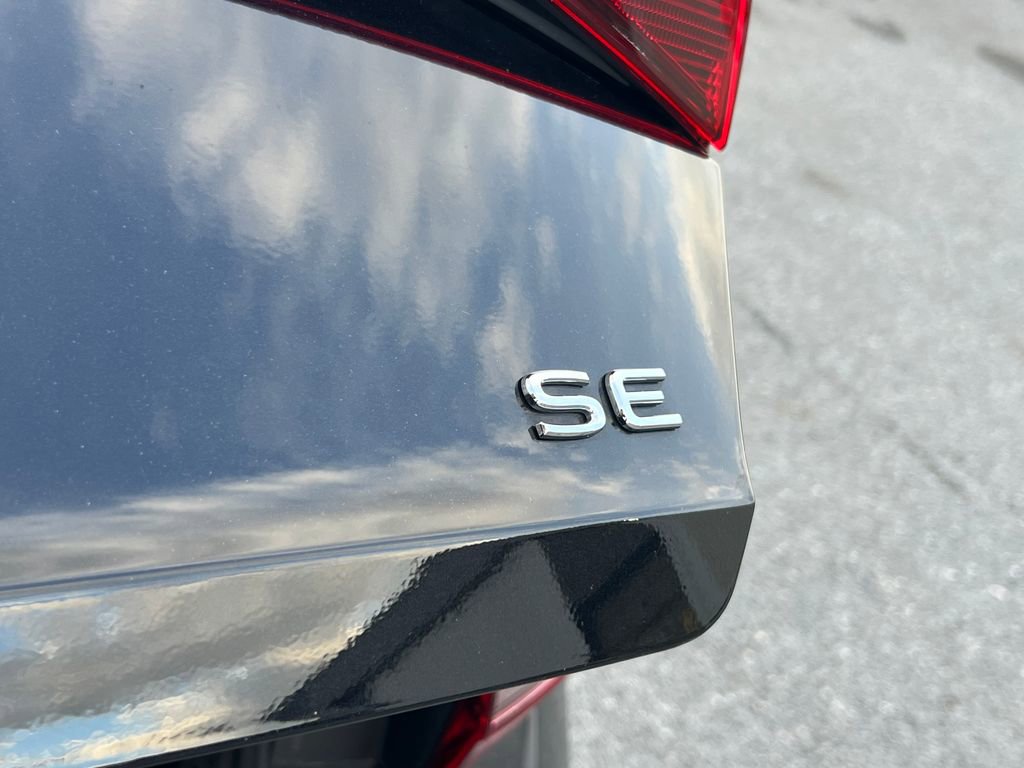Used 2025 Volkswagen Jetta SE FWD image 13