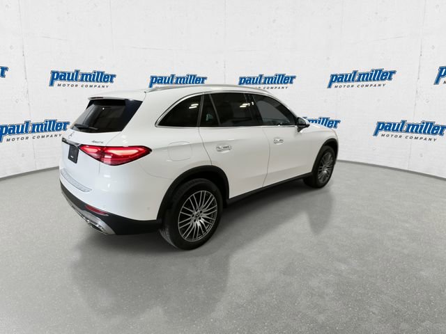 Used 2023 Mercedes-Benz GLC 300 4MATIC image 11