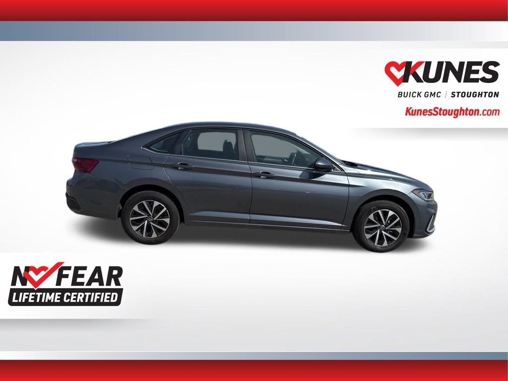 Used 2025 Volkswagen Jetta S image 13