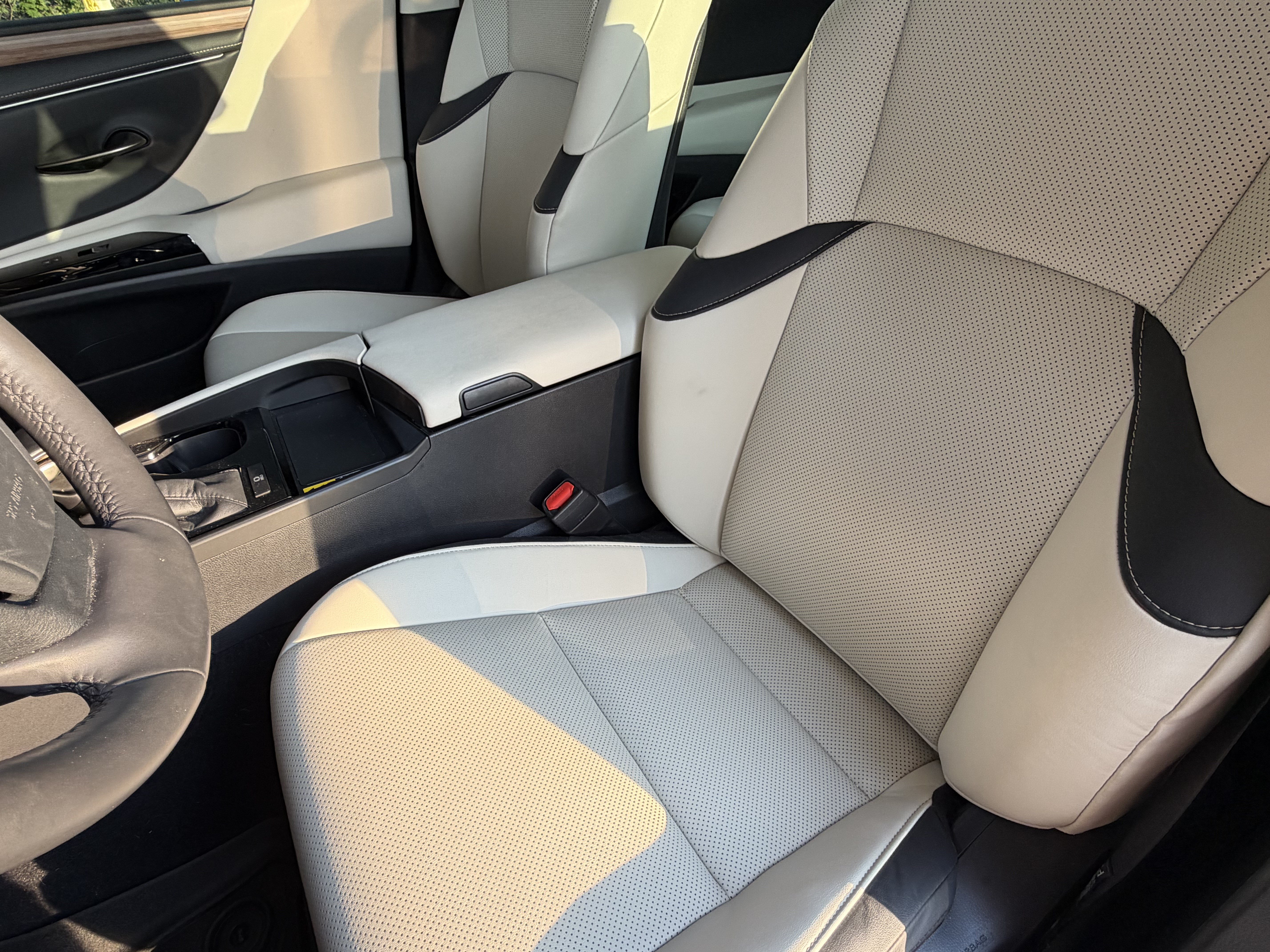 Certified 2023 Lexus ES 350 w/ Premium Package FWD image 16
