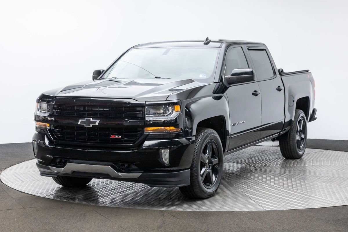 Used 2018 Chevrolet Silverado 1500 LT w/ All Star Edition AWD/4WD image 2