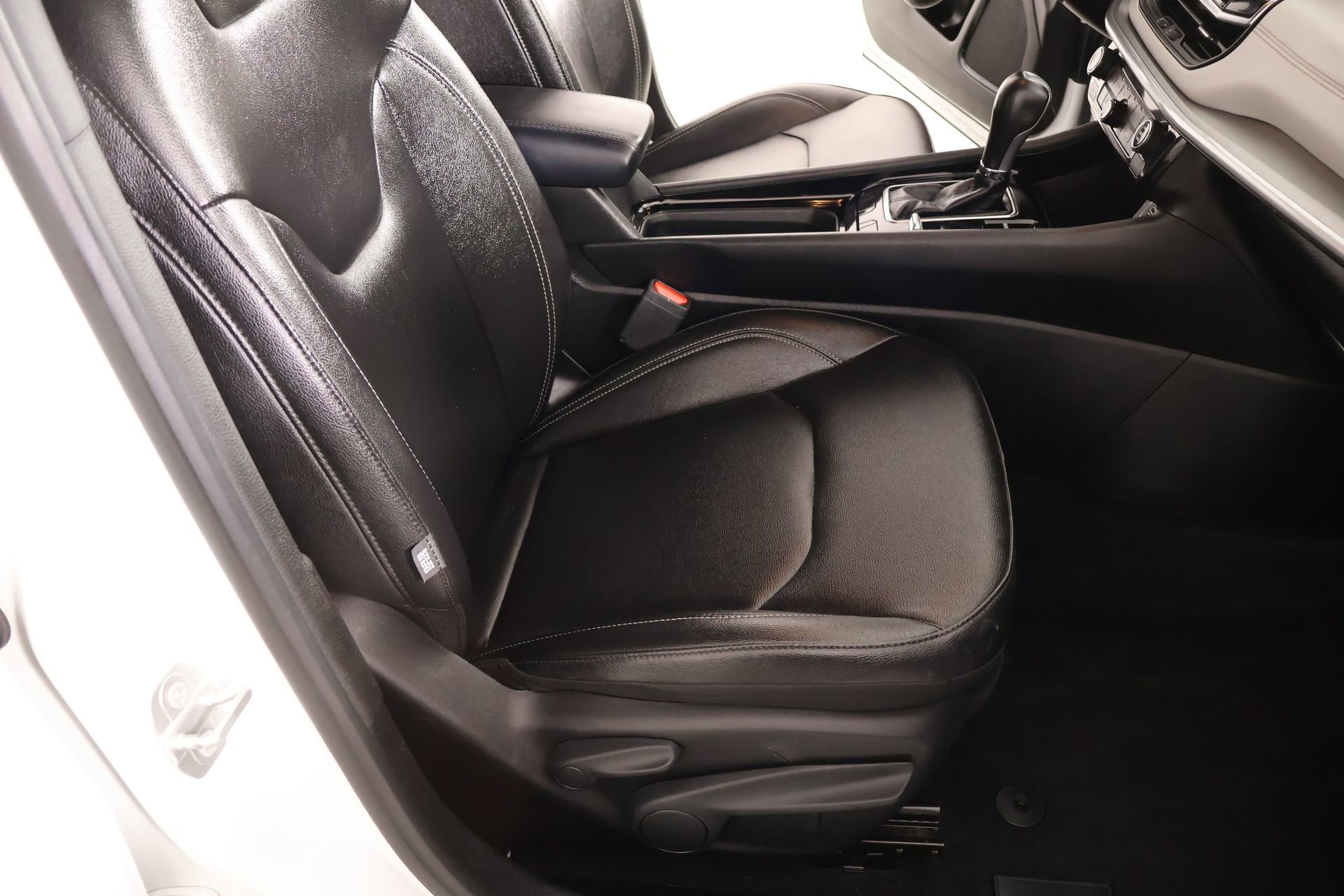 Used 2025 Jeep Compass Limited image 13