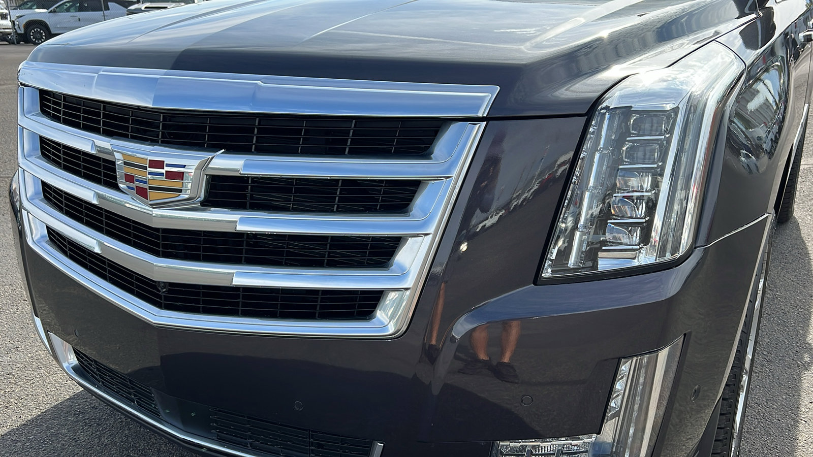 Used 2017 Cadillac Escalade Premium Luxury image 9