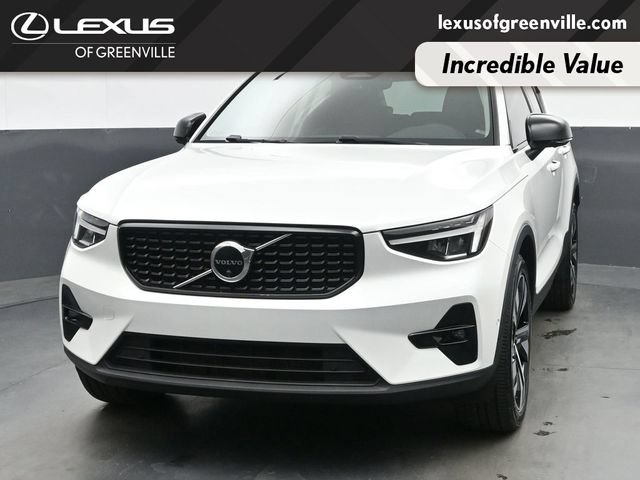Used 2023 Volvo XC40 B5 Ultimate w/ Protection Package Premier AWD/4WD image 3