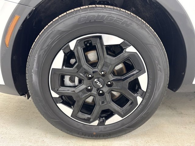 Used 2025 Kia Sorento S image 41
