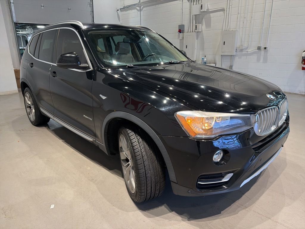 Used 2016 BMW X3 xDrive28i AWD/4WD image 3