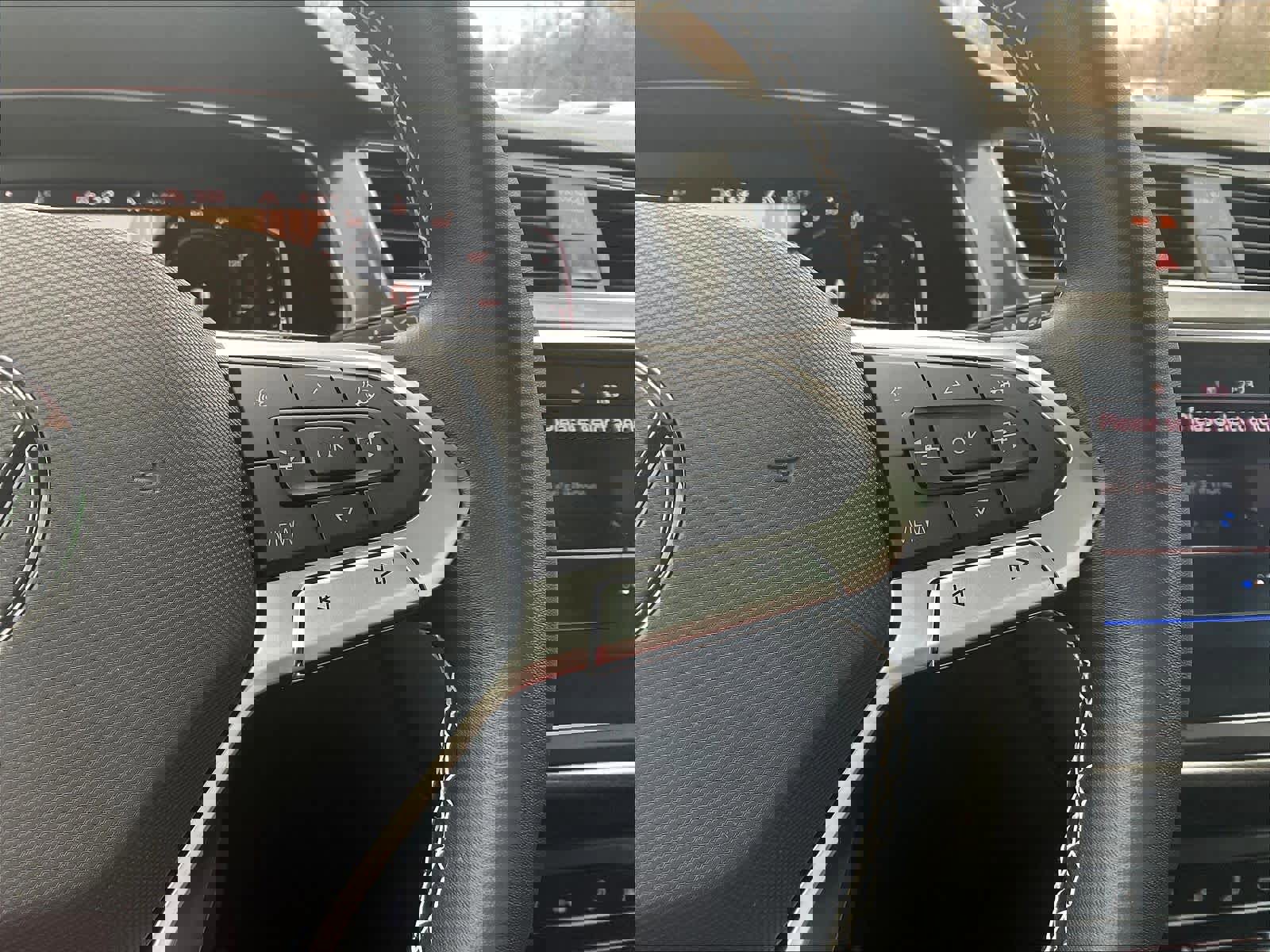 Used 2023 Volkswagen Tiguan SEL R-Line image 24