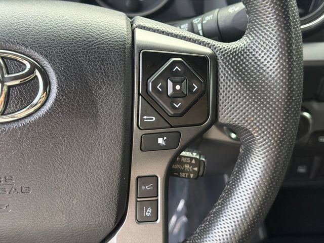 Used 2022 Toyota Tacoma TRD Off-Road w/ Technology Package AWD/4WD image 27