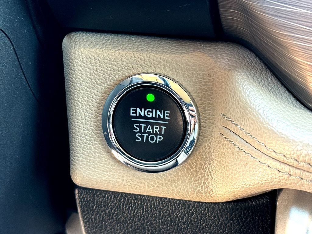 Used 2023 Ford Expedition Limited image 20