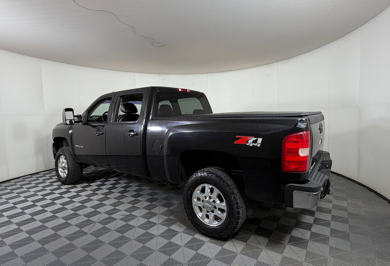 Used 2010 Chevrolet Silverado 2500 LTZ w/ Convenience Package AWD/4WD image 3