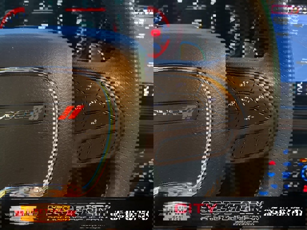 Used 2025 Dodge Durango R/T w/ Blacktop Package image 39