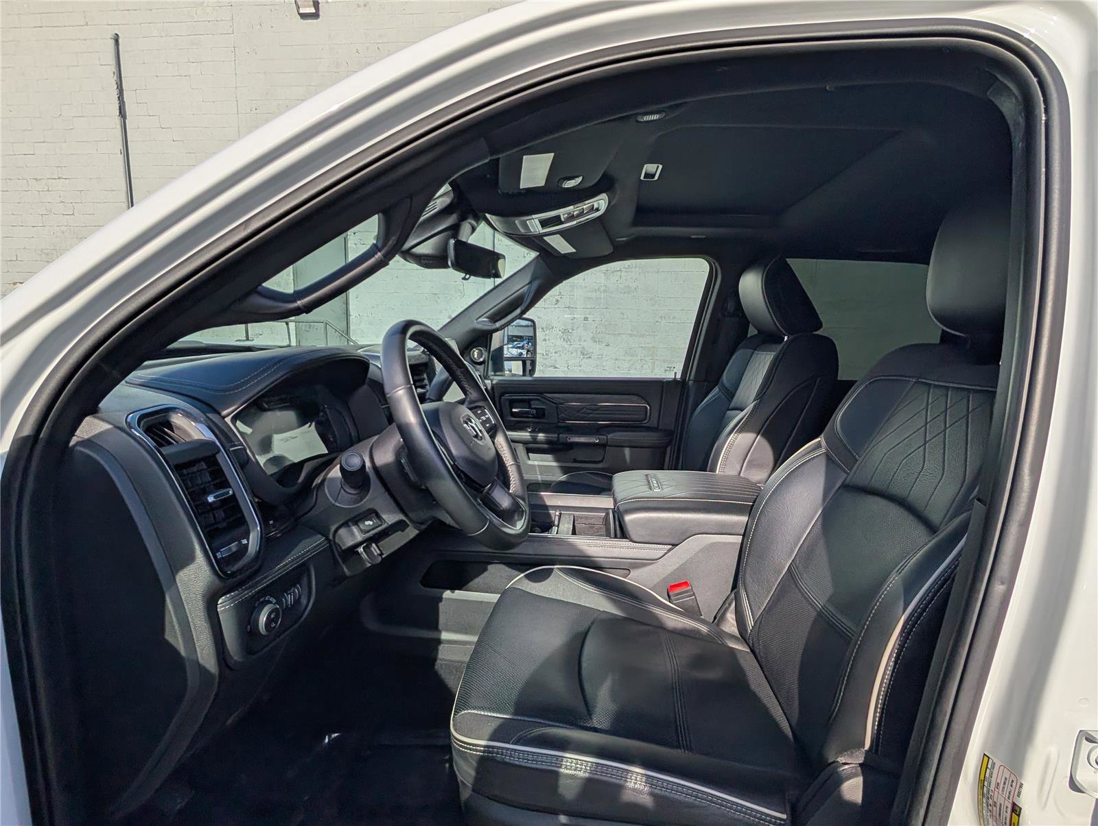 Used 2025 RAM 3500 Limited image 16