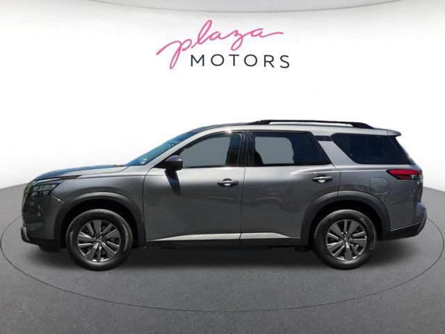 Used 2025 Nissan Pathfinder SV FWD image 10