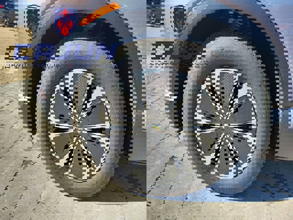 New 2025 Chevrolet Blazer EV LT w/ Super Cruise Package FWD image 4