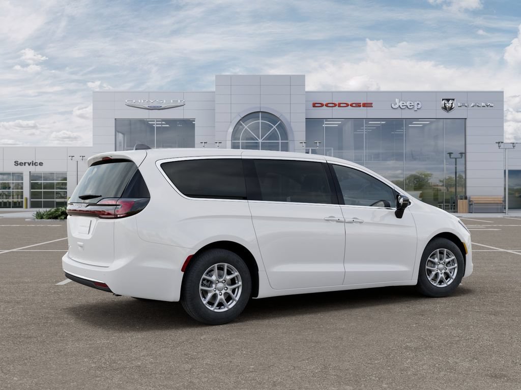 New 2027 Chrysler Pacifica Select FWD image 4