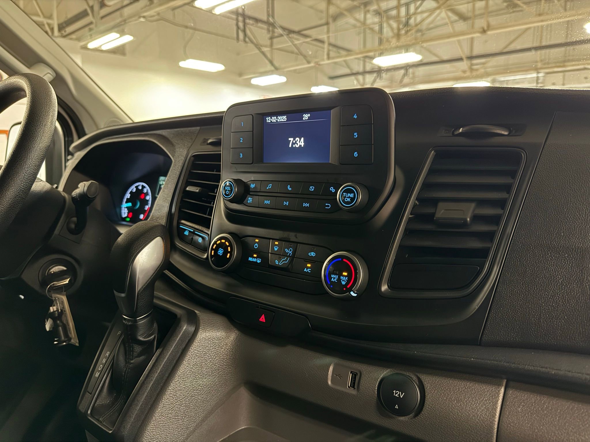 Used 2024 Ford Transit 350 XL image 29