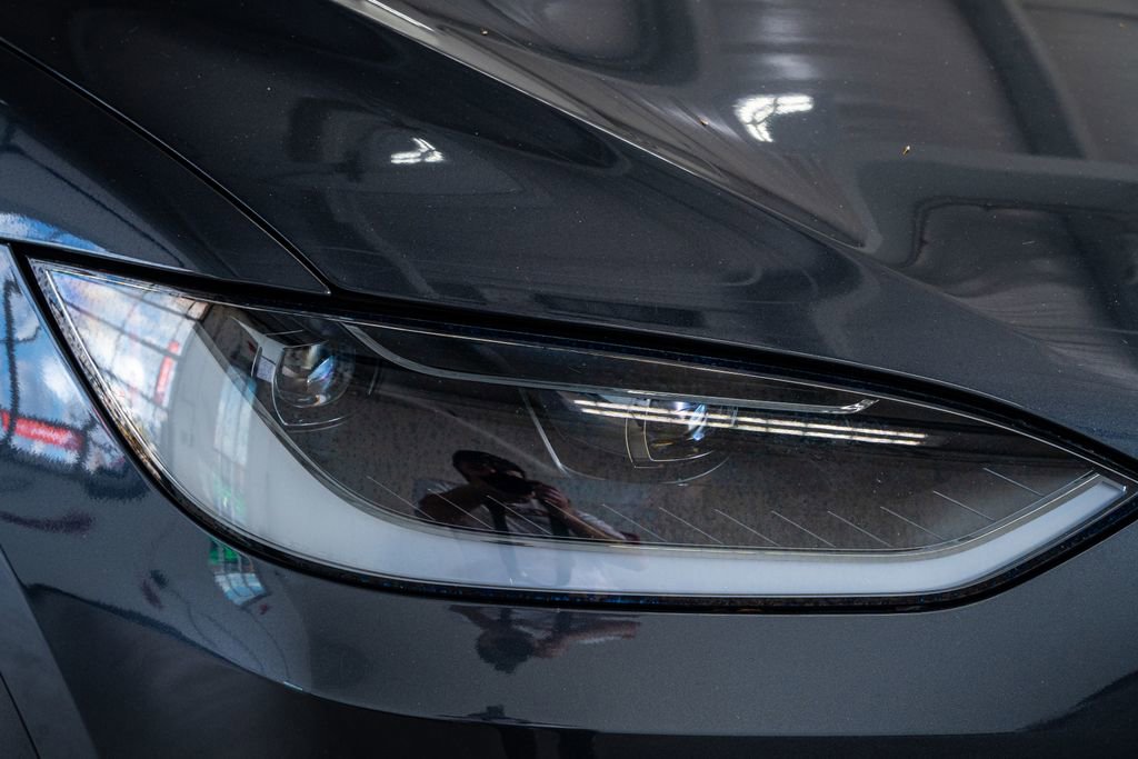 Used 2024 Tesla Model X image 19